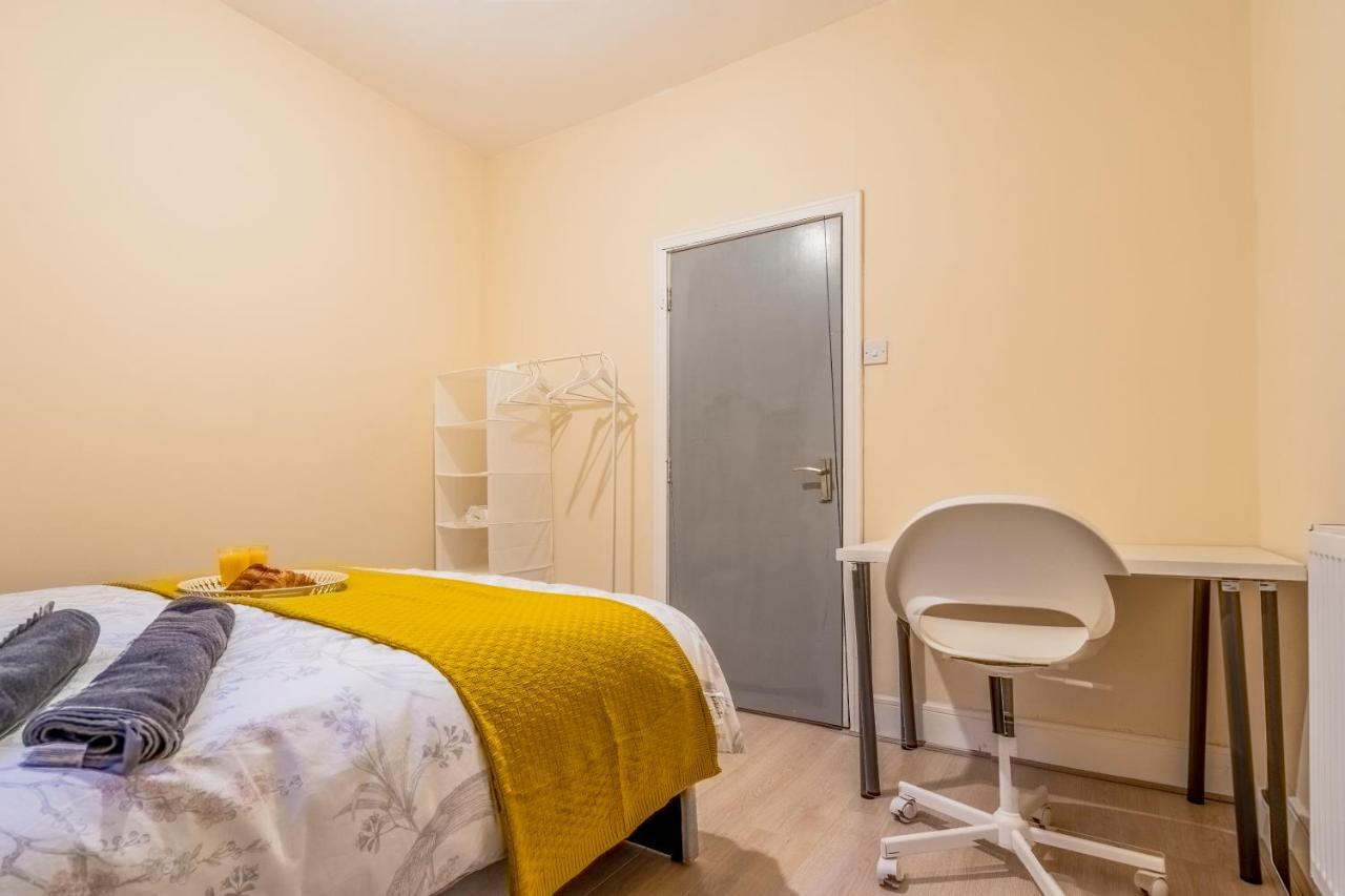 Deluxe 2-Bedroom Flat With Free Parking バーミンガム エクステリア 写真