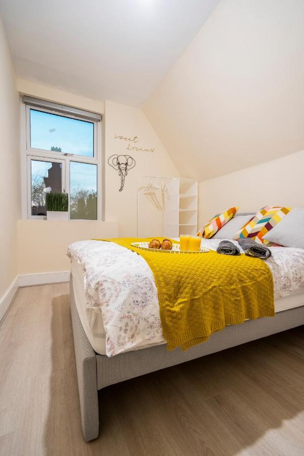 Deluxe 2-Bedroom Flat With Free Parking バーミンガム エクステリア 写真