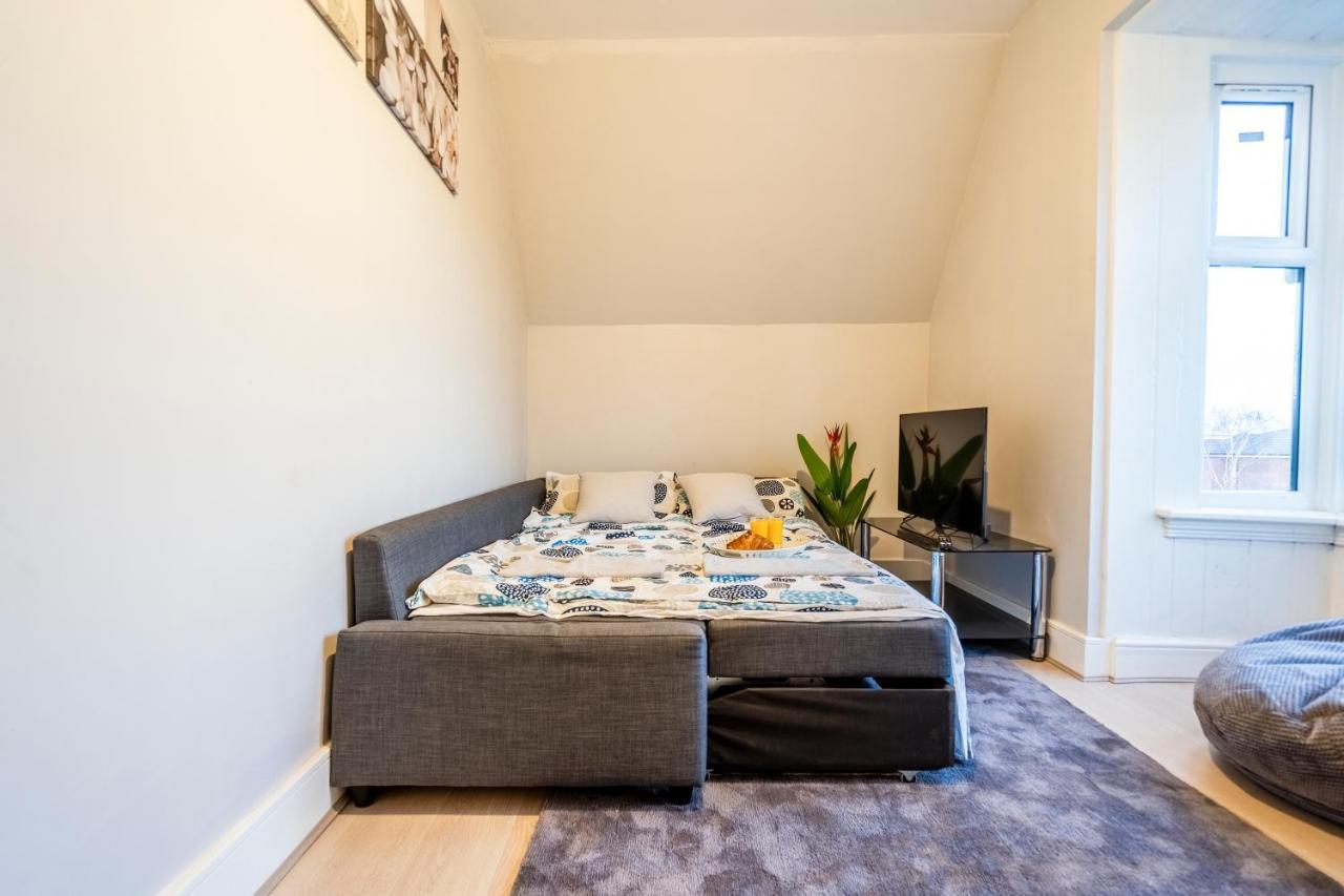 Deluxe 2-Bedroom Flat With Free Parking バーミンガム エクステリア 写真
